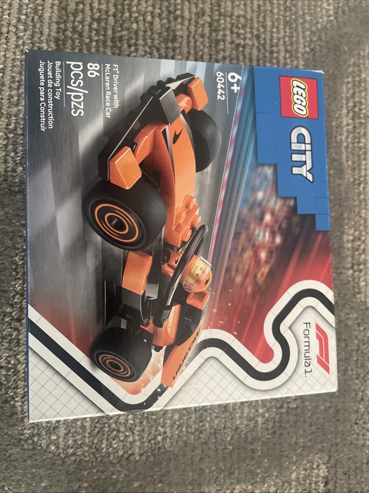 LEGO CITY: F1 Driver with Mclaren Race Car (60442)