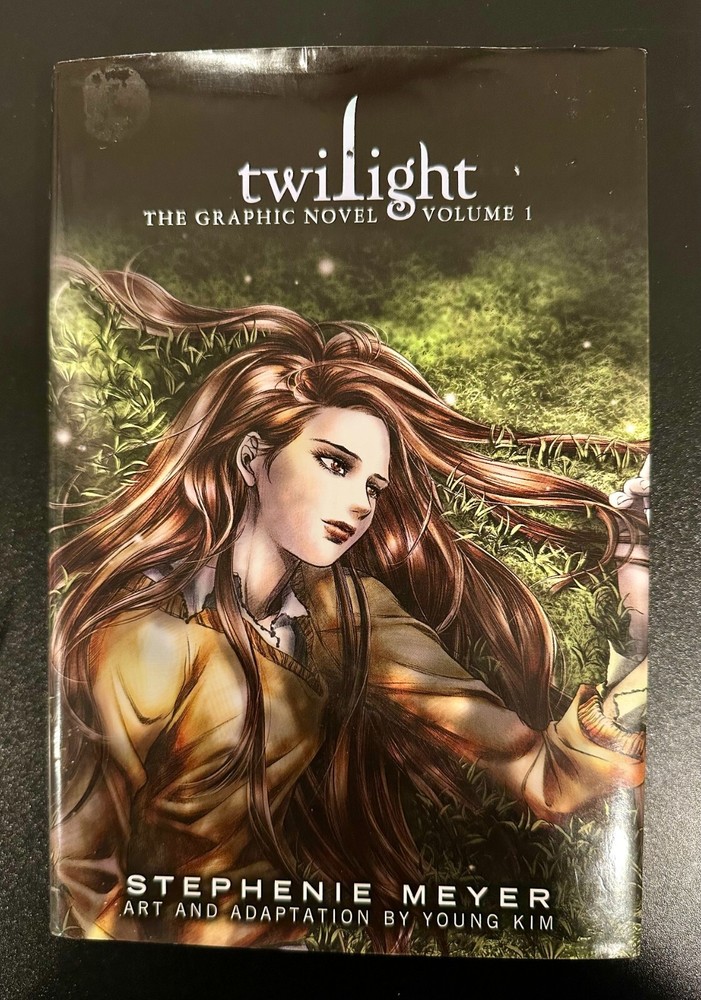 Twilight: The Graphic Novel, Volume 1 by Stephenie Meyer (First Edition)