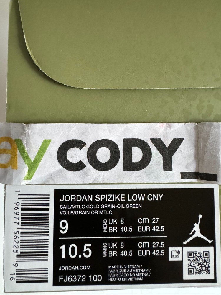 Jordan Spizike Low Year of the Dragon in Men's Size 9