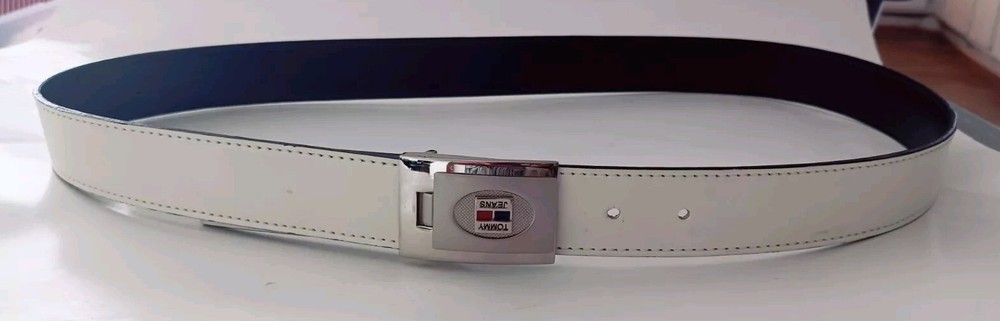 Tommy Jeans Reversible White Black Belt with Metal Buckle 47 Inch Vintage Dress or Casual Style