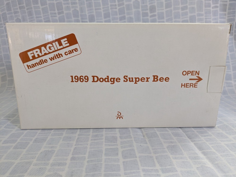 1969 Dodge Super Bee 1:24 Scale Die Cast Model by Danbury Mint