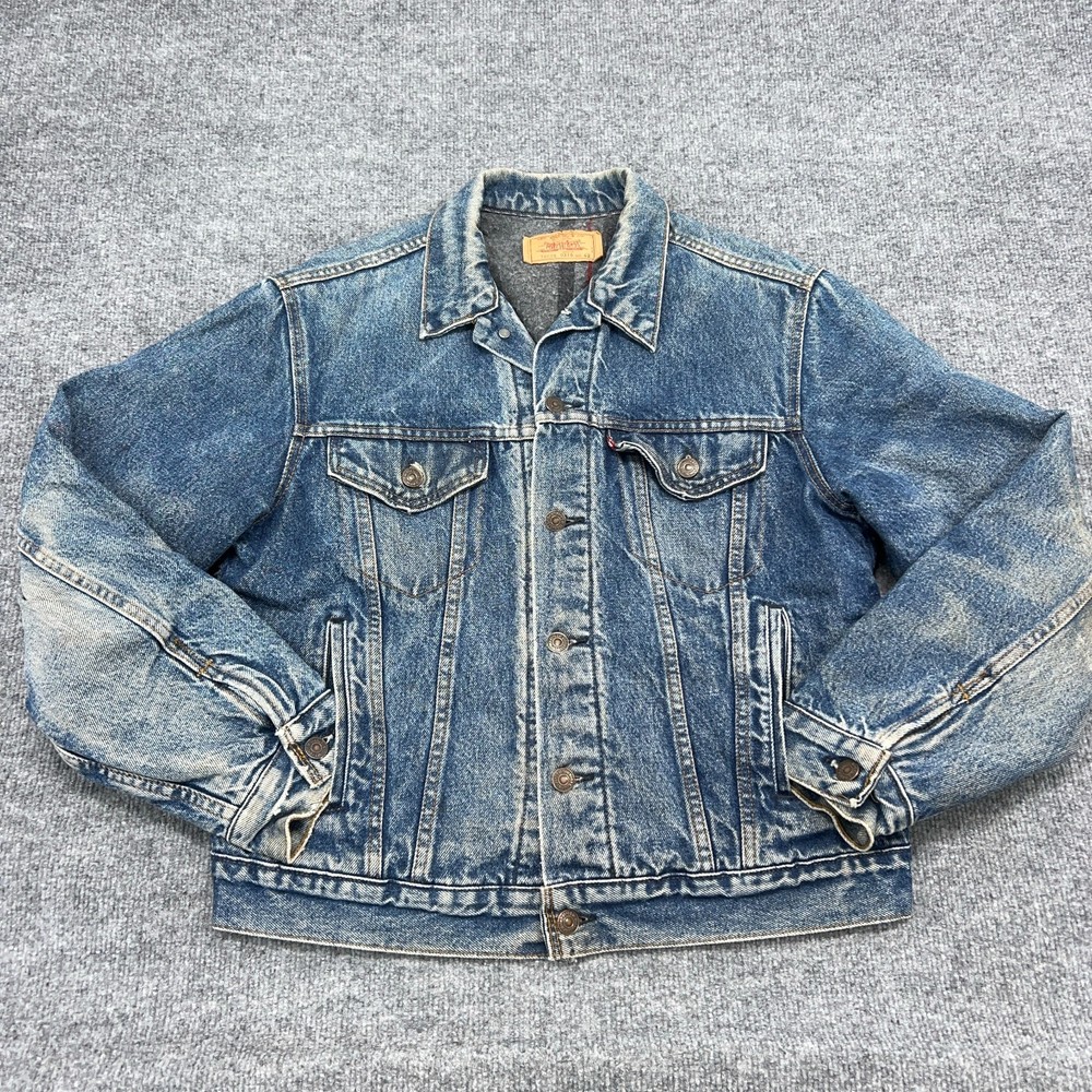 Vintage Levis Blanket Lined Trucker Jacket 42 Made in USA Denim Jean Honeycomb