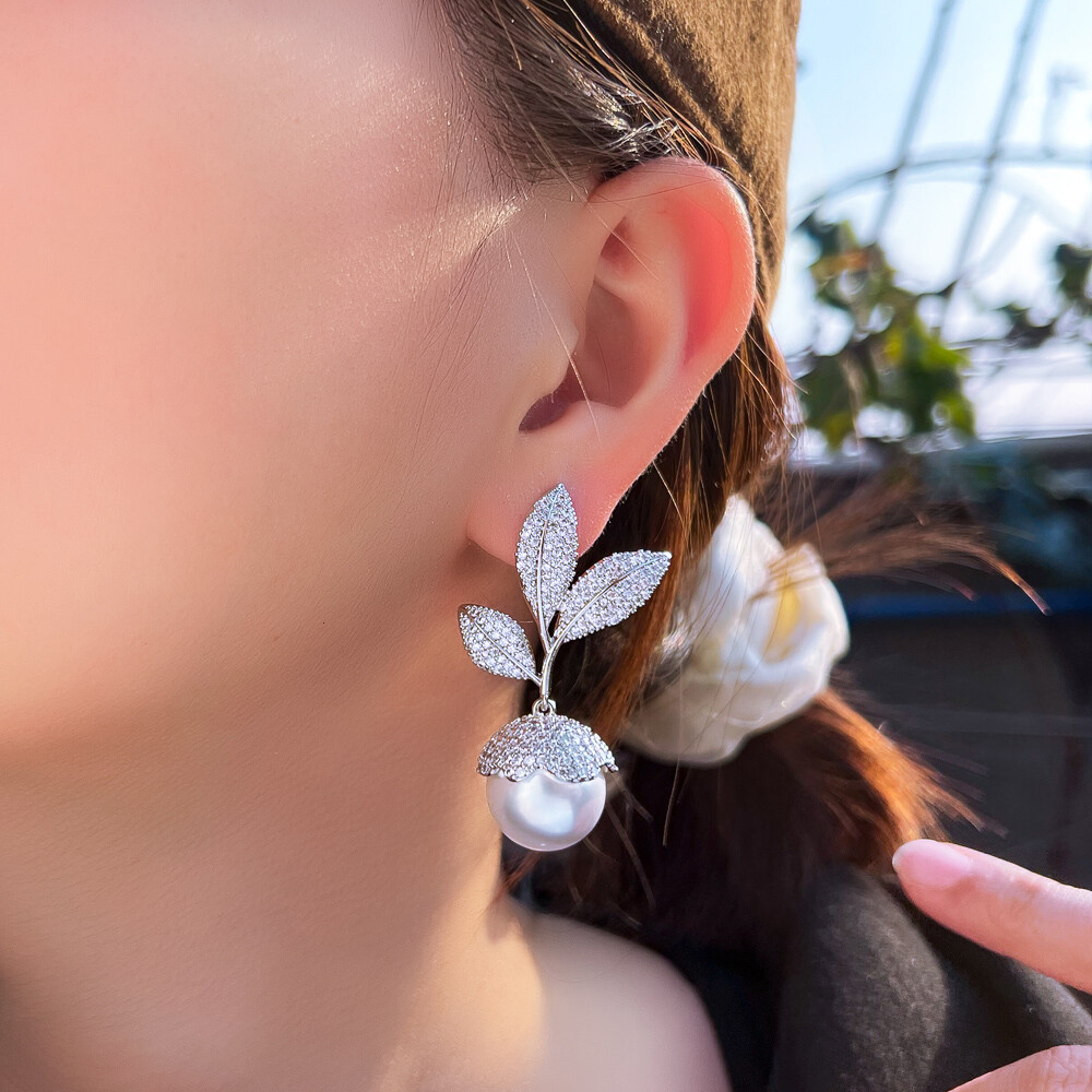 Women Luxury Silver Plated Cubic Zirconia Big Leaf Long Drop Pearl Earrings Gift