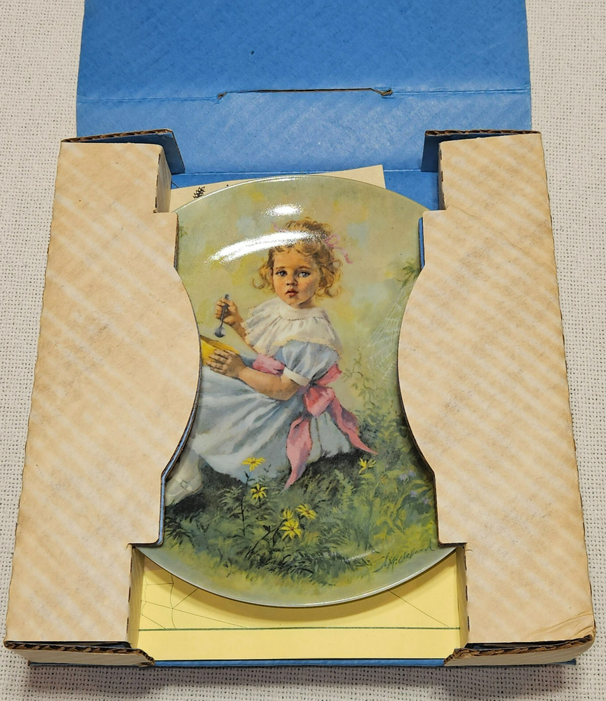 Bradford Exchange Little Miss Muffet 8.5 Inch Collectible Porcelain Plate