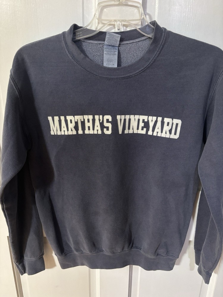 marthas vineyard sweatshirt Gildan Small