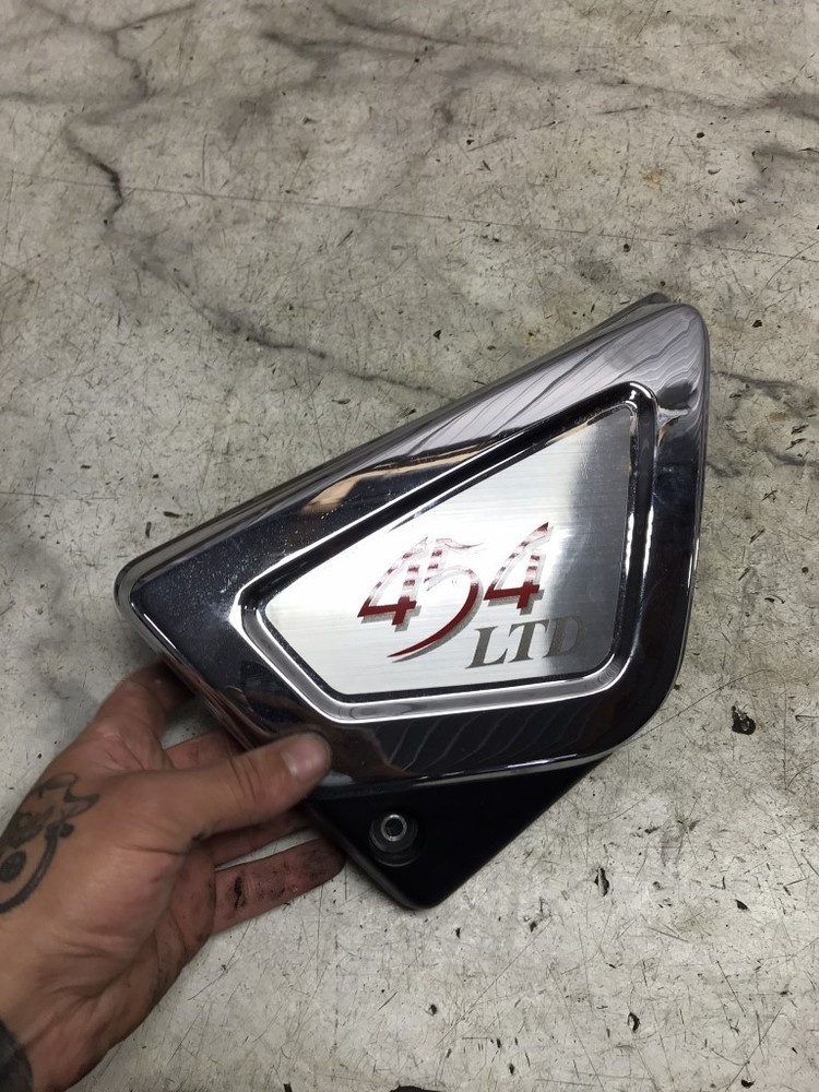 86 Kawasaki EN450 EN 450 454 LTD Right Side Cover Fender Panel