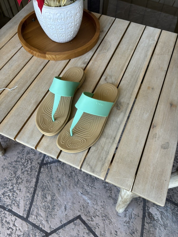 Crocs Women’s Tulum Thong Flip Flops Teal Blue Beige Size 6