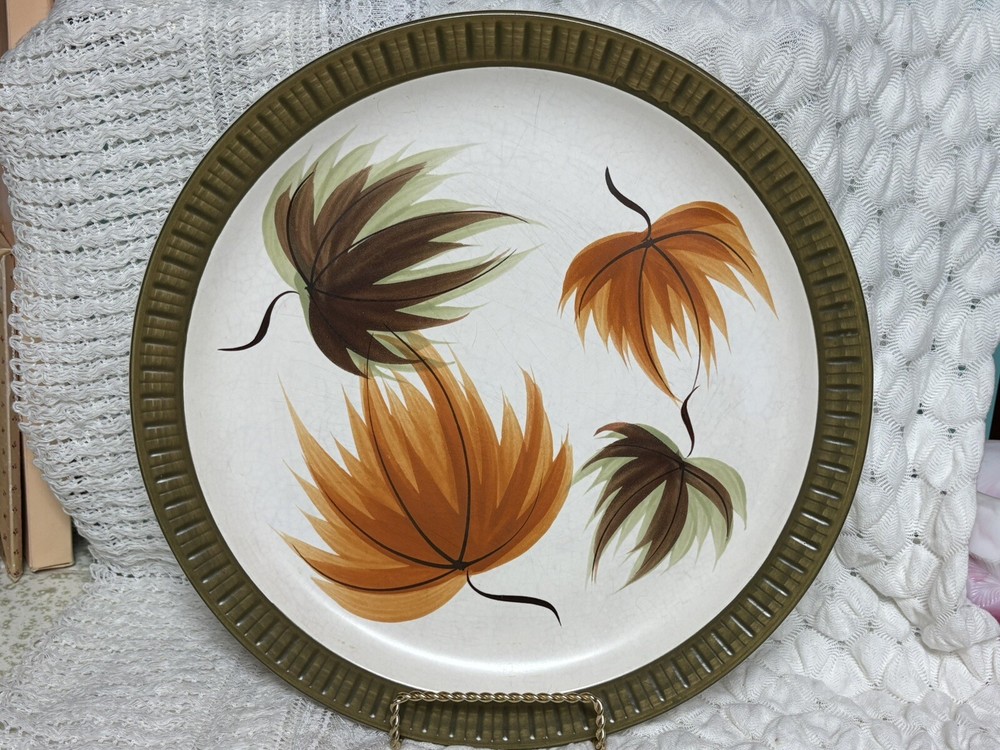 Casual Ceram Holiday Green Orange Autumn Brown Lavendar Leaves Platter Japan 