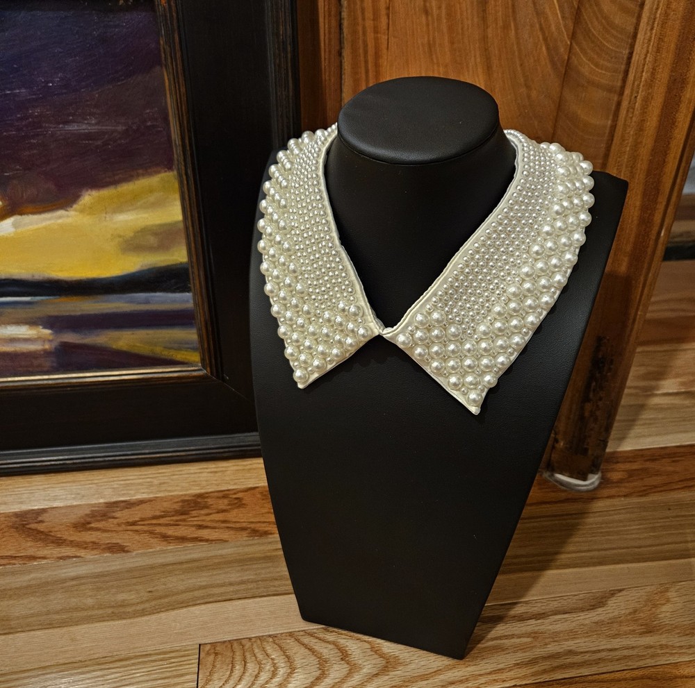 Gorgeous Beaded Pearl Collar