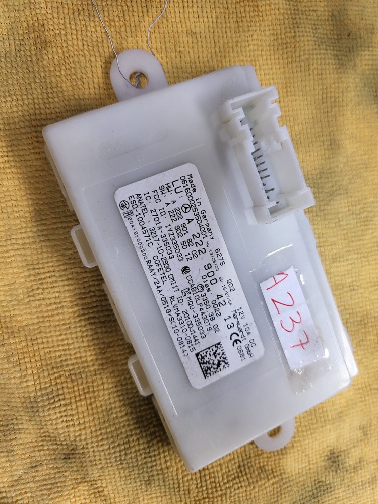 2015-2018 Mercedes-Benz C300 Keyless Entry Control Module A2229004213 OEM
