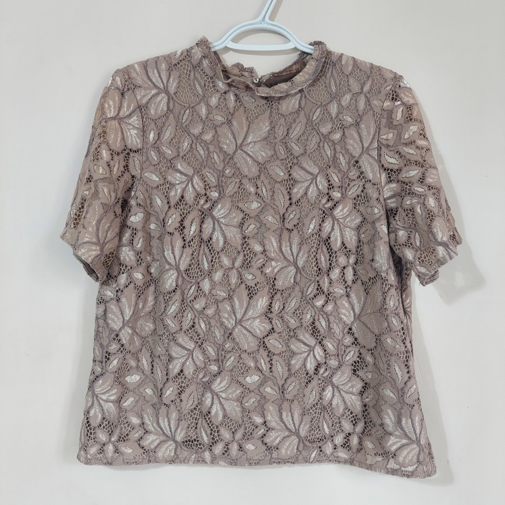 H&M Women's Lined Lace Leaf Pattern Short Sleeve Top Size Medium
