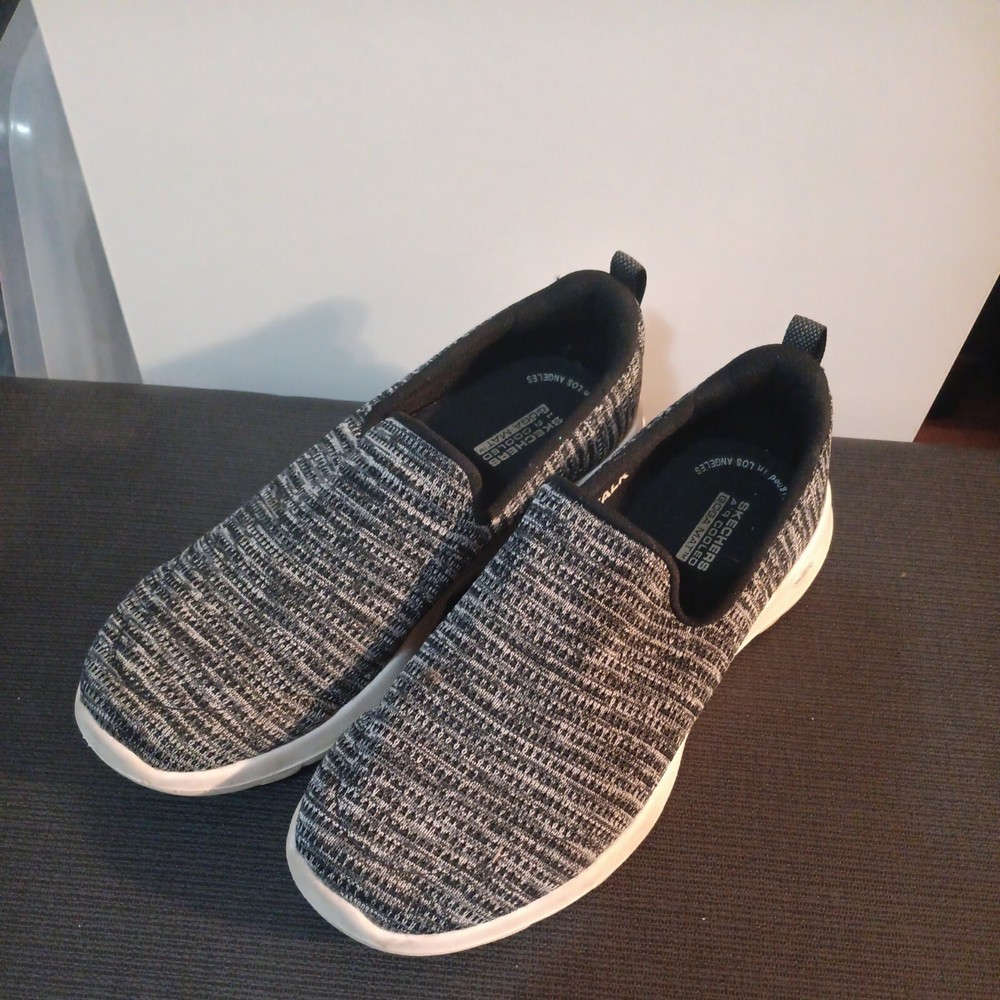 Skechers Women's Go Walk Joy Everly Slip-On Sneakers Black/Gray