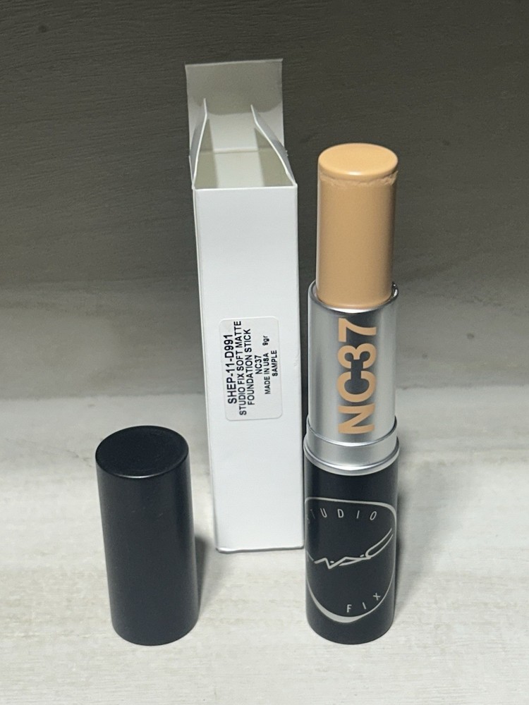 Mac Studio Fix Soft Matte Foundation Stick NC 37