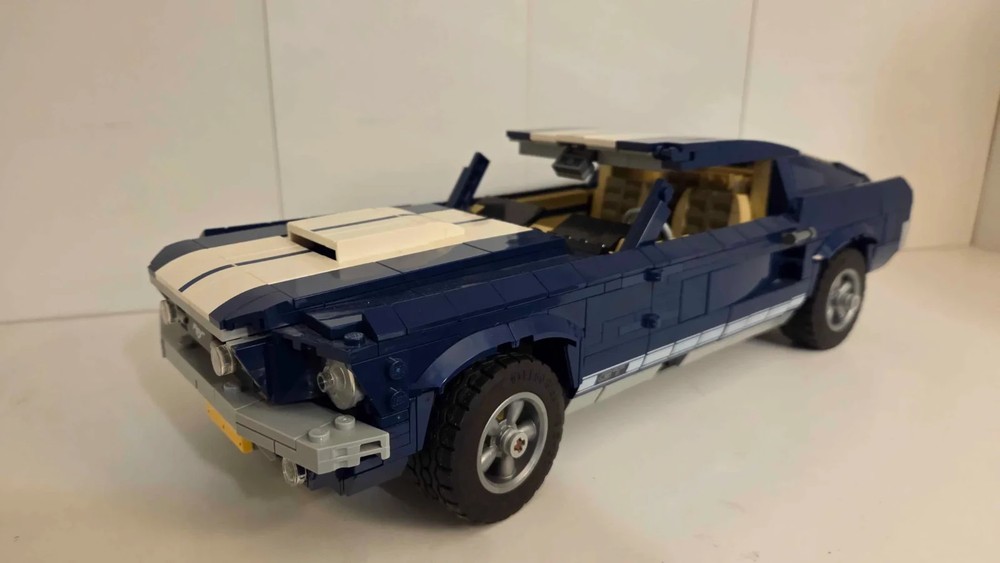 LEGO CREATOR: Ford Mustang (10265) Incomplete (With extra pieces)