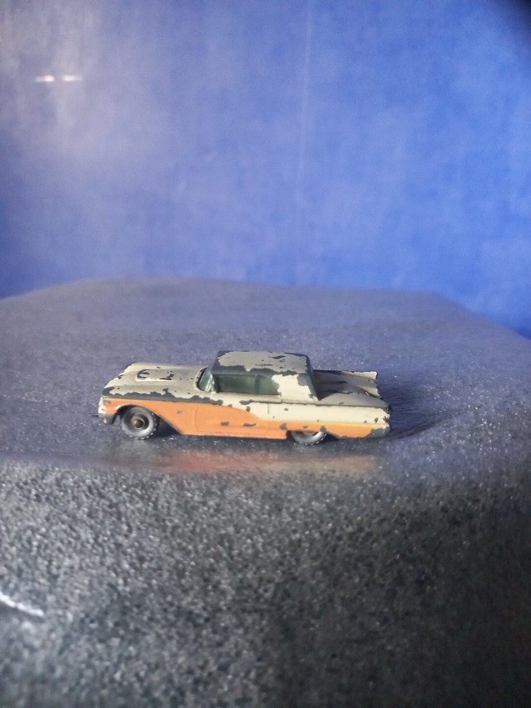 RARE MATCHBOX MOKO LESNEY MODEL # 75A FORD THUNDERBIRD DARK BLUE BASE SPW 1960