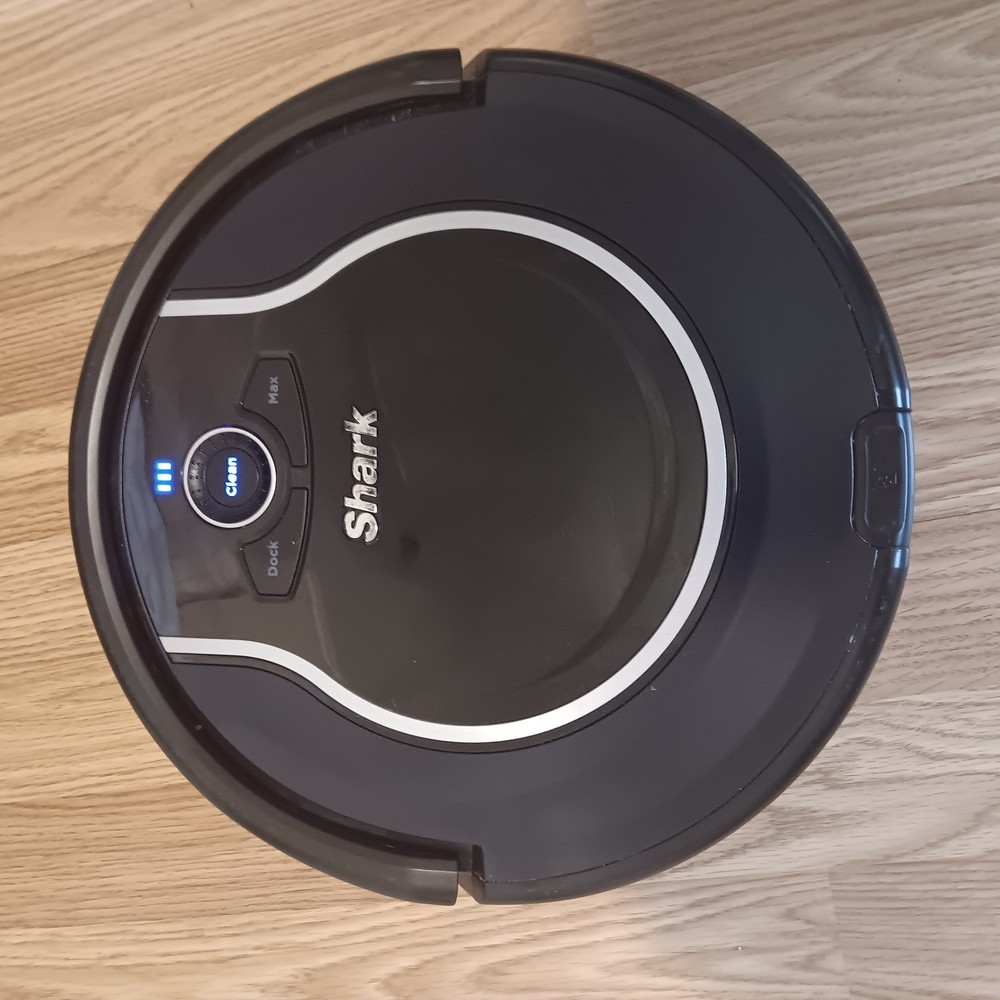 **Shark Robotic Vacuum Cleaner RV761 w/ Docking Station Tested Works CLEANED