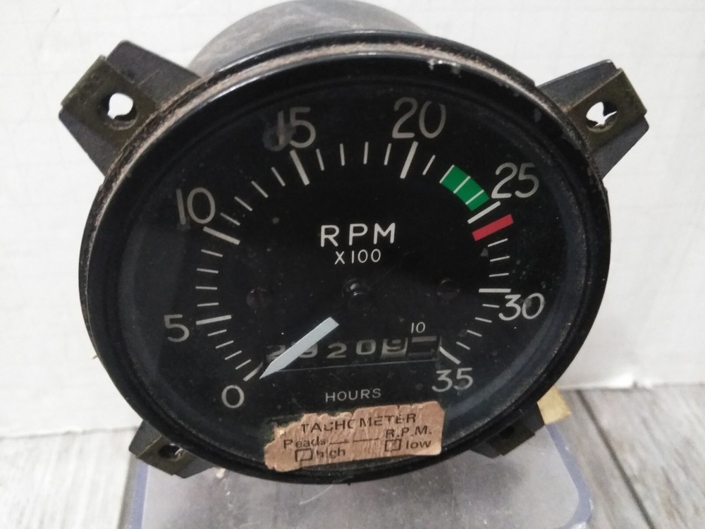 VTG. Cessna Mechanical Tachometer STEWART-WARNER  824273  - MADE IN USA
