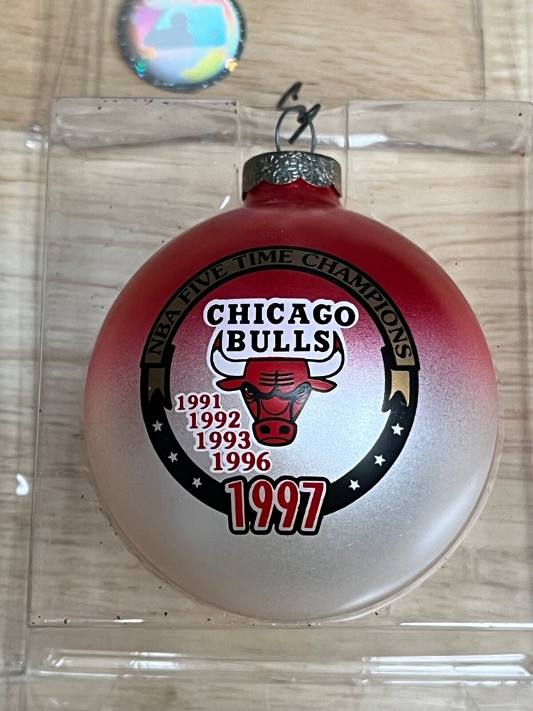 Chicago Bulls FiveTime NBA Champions 1997 Christmas GlassOrnament  Souvenir