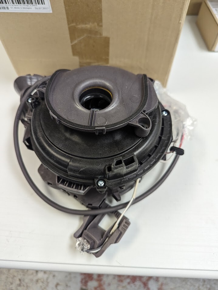 Dyson V10 Motorhead Replacement Part 924155-05