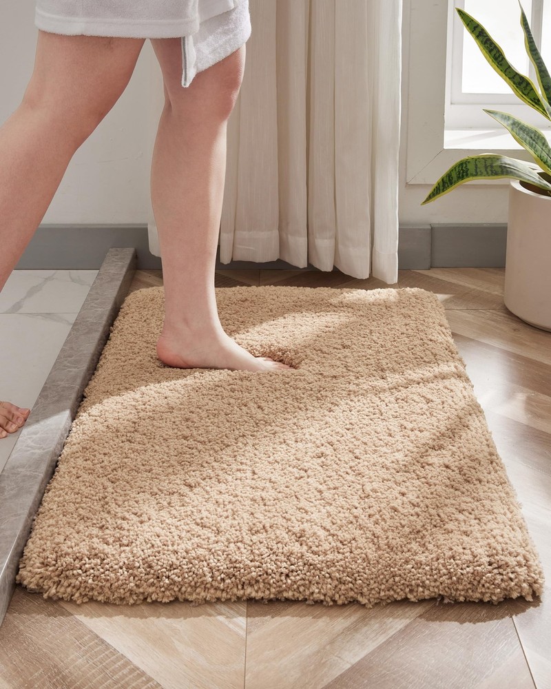 Small Non-Slip Beige Fluffy Bath Mat 17x24 for Bathroom Floor