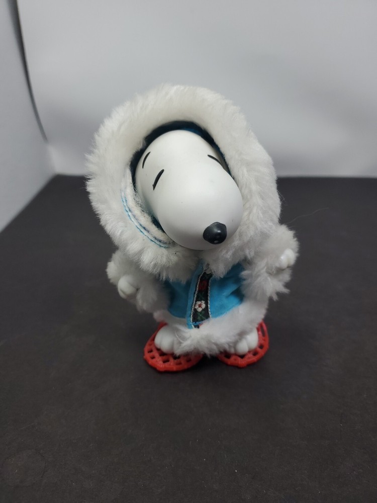 Hasbro 1999 Peanuts World Tour Snoopy In Alaska 4