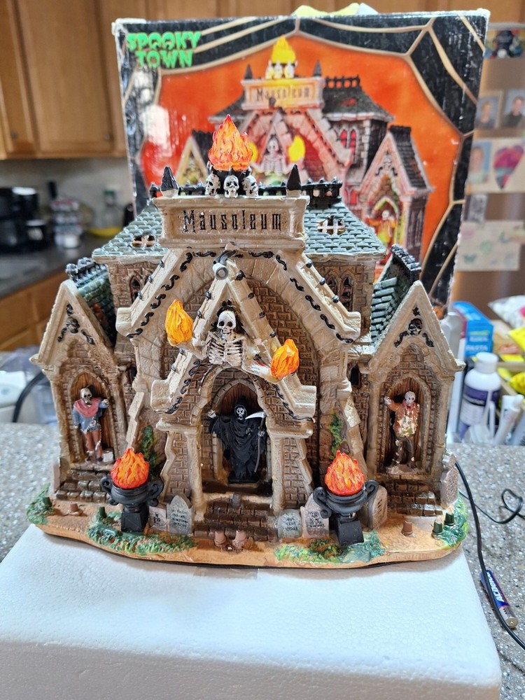 Lemax Spooky Town Halloween Mausoleum with Lights Sounds Plus Bonus Decor