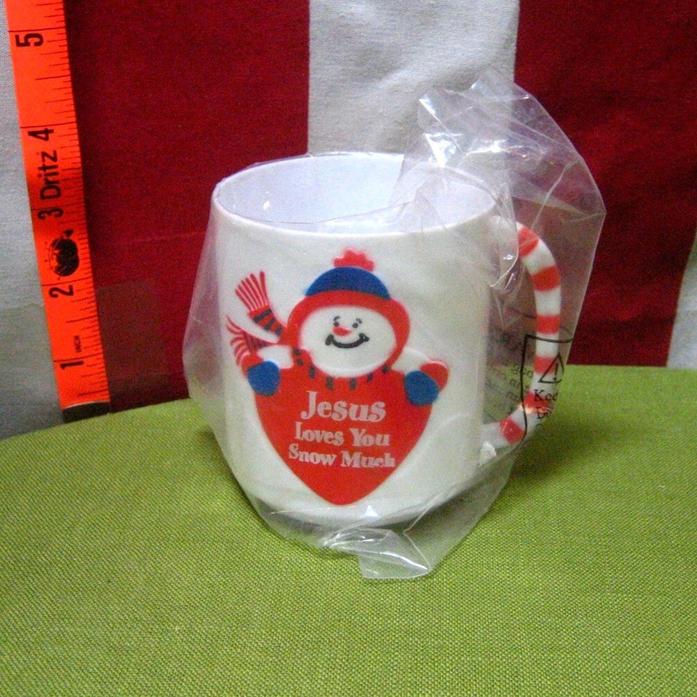 JESUS LOVES YOU SNOW MUCH plastic mug Snowman cup Christmas winter NWT