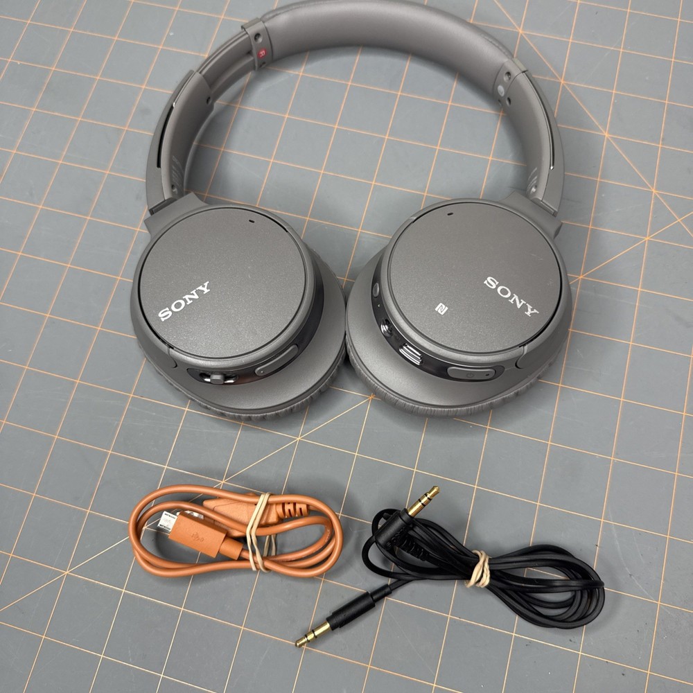 Sony WH-CH700N Wireless Noise-Canceling Headphones Gray Great Condition