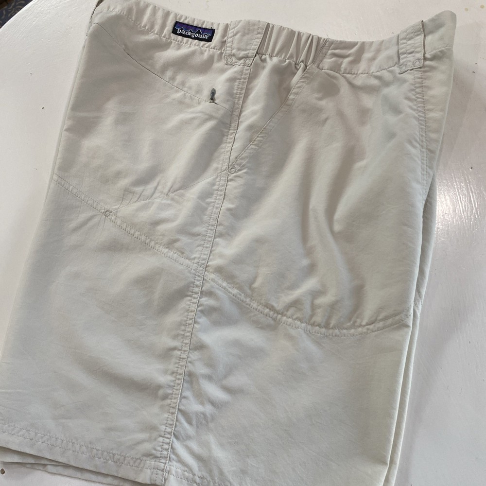 Patagonia Men's Size Large Off White Nylon/Poly Hiking Outdoor Shorts 7” Inseam