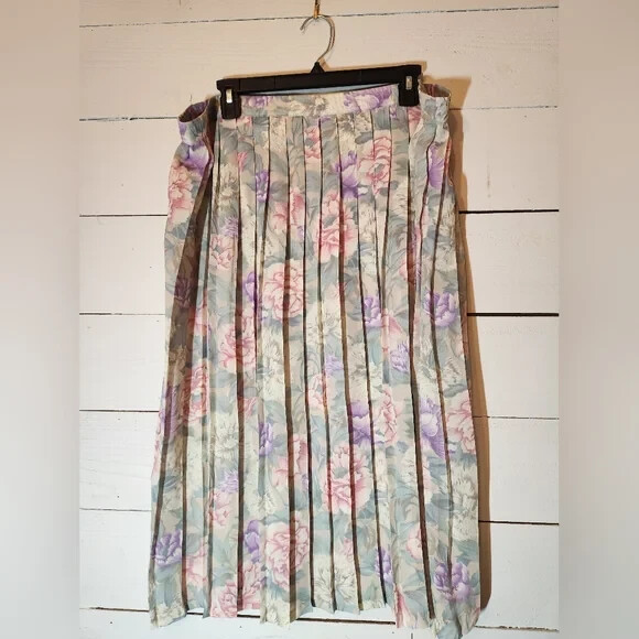 Alfred Dunner Floral Pleated Skirt for Women Size 12 Comfort Fit