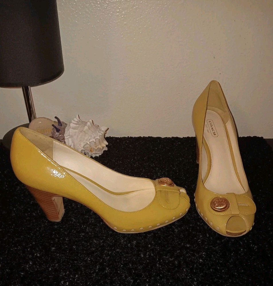 Coach Hanna Gold Accent Open Toe Heels in Size 8