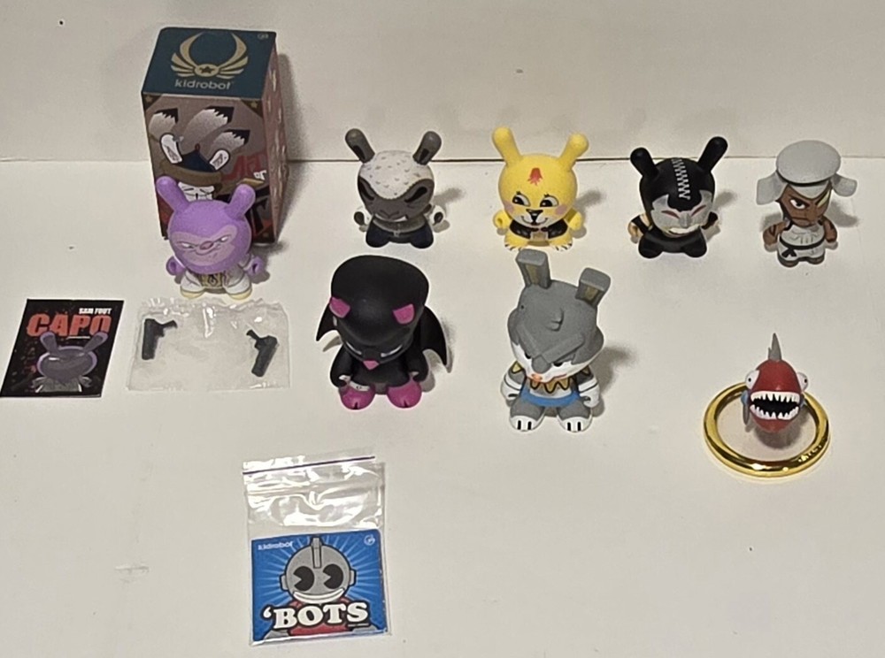 Kidrobot Dunny Art Of War/ Looney Tunes Capo by Sam Fout Various Dunnys Lot/8