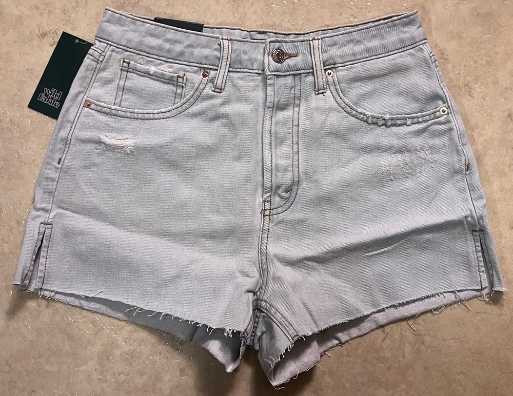 NWT ✅ Wild Fable Womens Super-High Rise Cut-Off Button Fly Jean Shorts Light 6