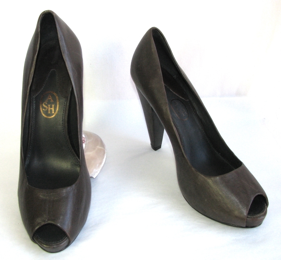Gray Leather Ash Heels 11cm Platform Open Toe Size 41 Like New