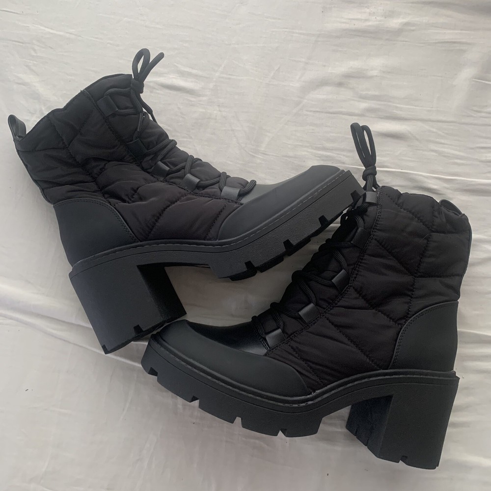 DREAM PAIRS Women’s Platform Chelsea Combat Boots with Lug Sole Design
