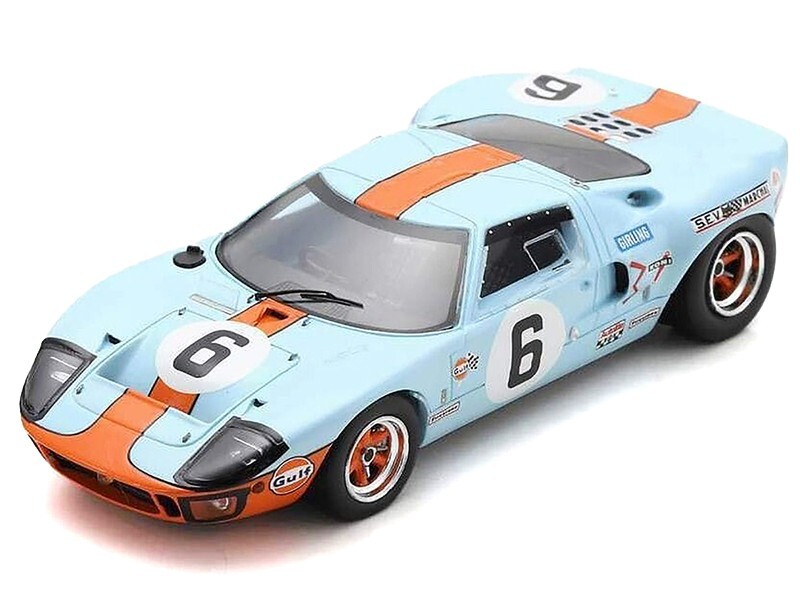 FORD GT40 #6 WINNER 