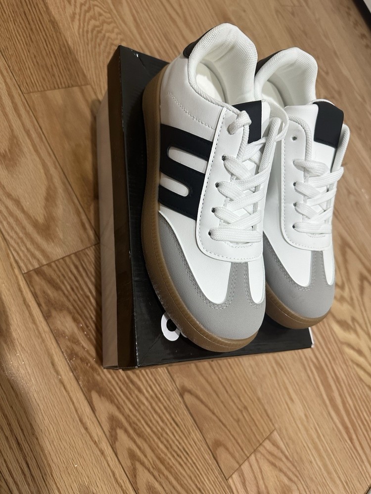 Women’s Fashion Sneakers – Casual Lace-Up Shoes – Size 7 – White/Gray