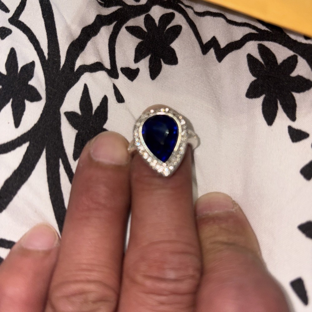 Avon Dazzling Blue Ring Size 6 New in Original Gift Box