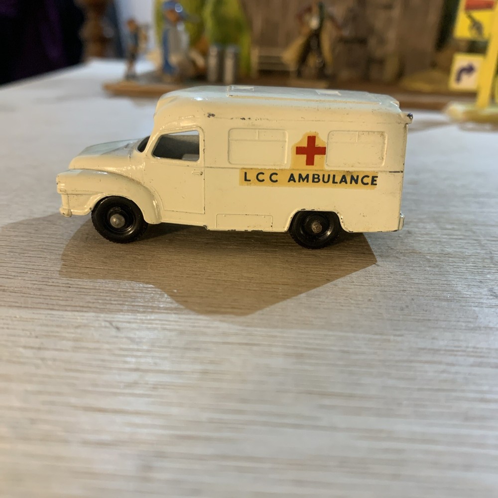 Vintage Matchbox Lesney No.14c Bedford Lomas Ambulance, Model Car