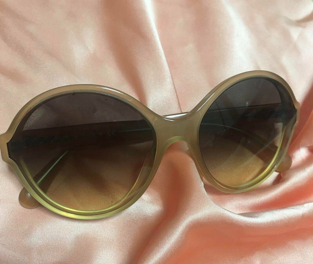 CHANEL 5387 Coco Mark Sunglasses in Beige Frame