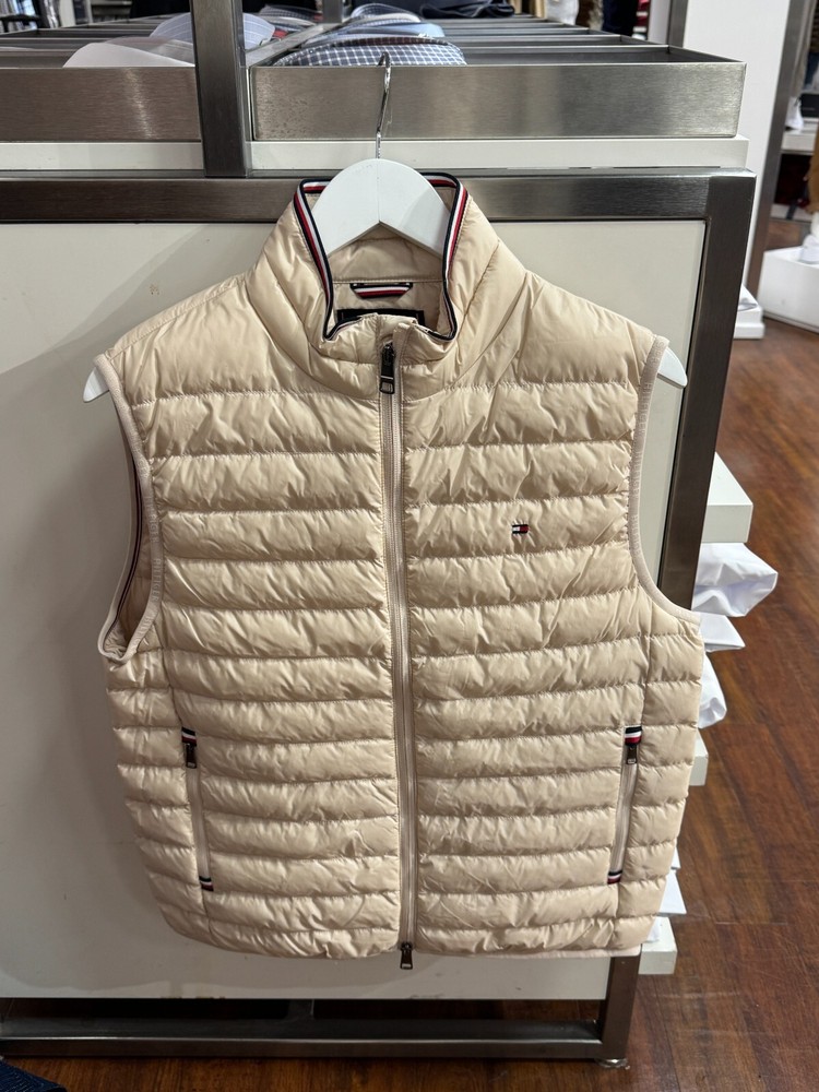Tommy Hilfiger Mens Lightweight Packable Puffer Vest 78J6175  