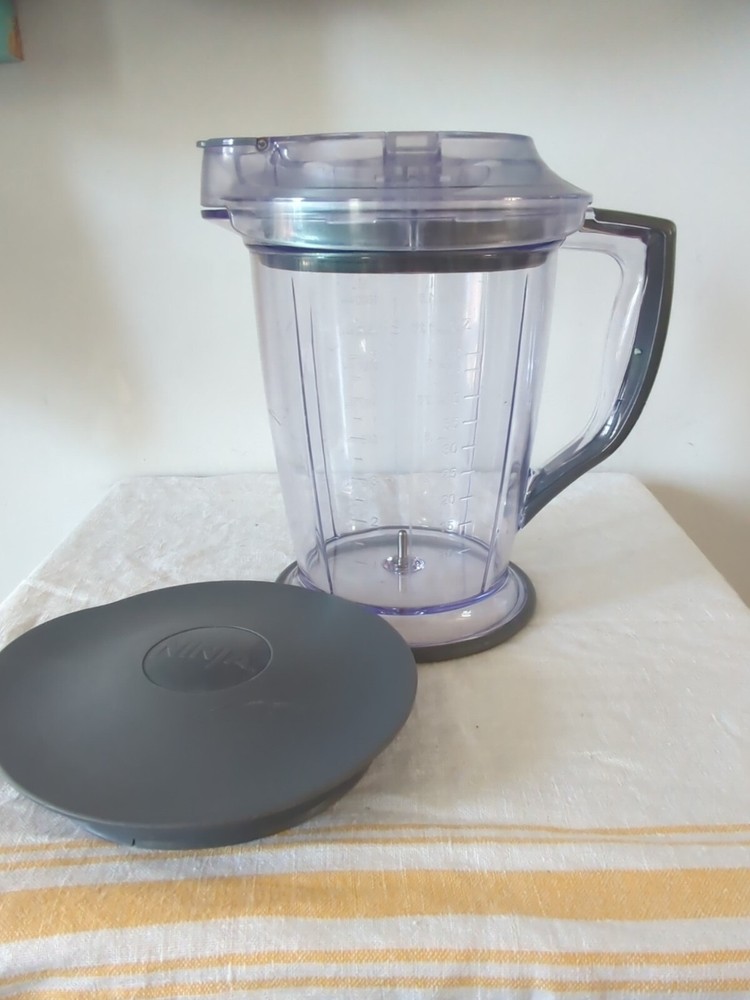 Ninja Master Prep QB900B 48 oz 6 Cup Food Processor with 2 Lids