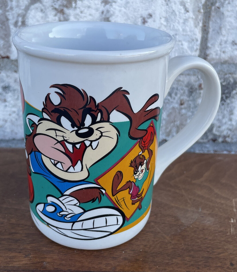 Warner Brothers Looney Tunes Tazmanian Devil Slam Dunk Coffee Mug