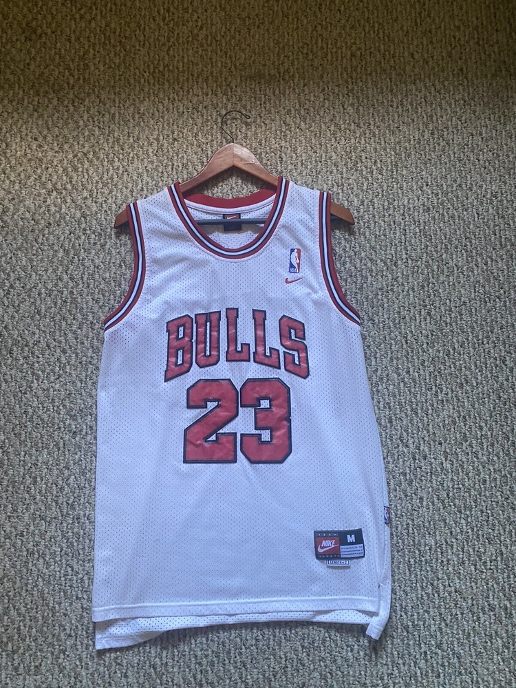 New with Tags Nike Michael Jordan Jersey Size Youth Boys Medium White