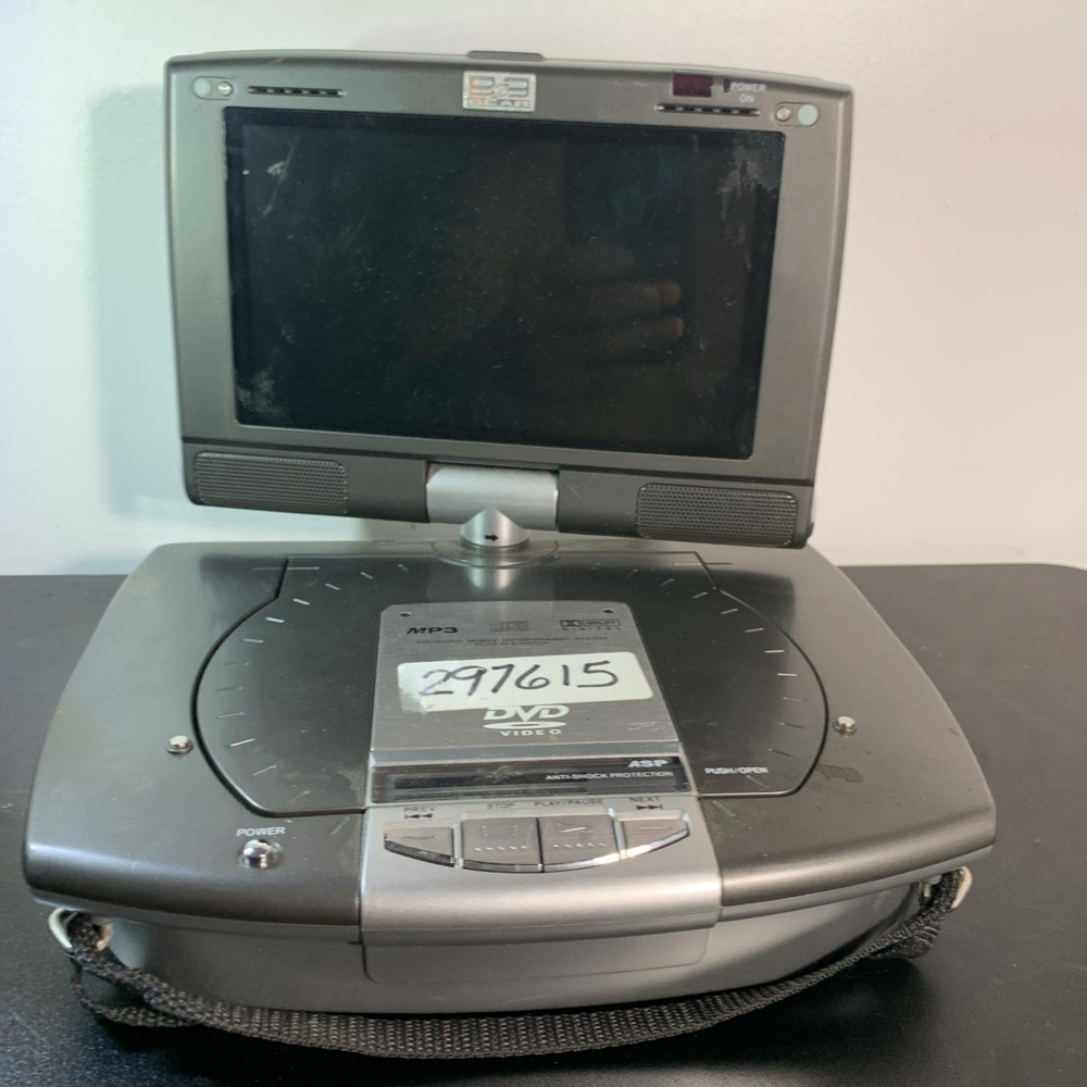 G2G Gear 7 Portable DVD Player with TFT LCD Dolby Digital Multi-Disc Case Included
