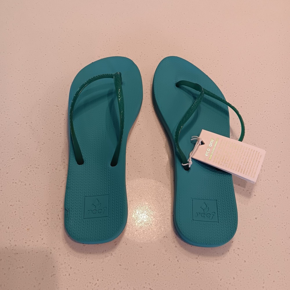 Women's Reef Escape Lux size 10 in Turquoise Resortwear Beachy Vacation, READ