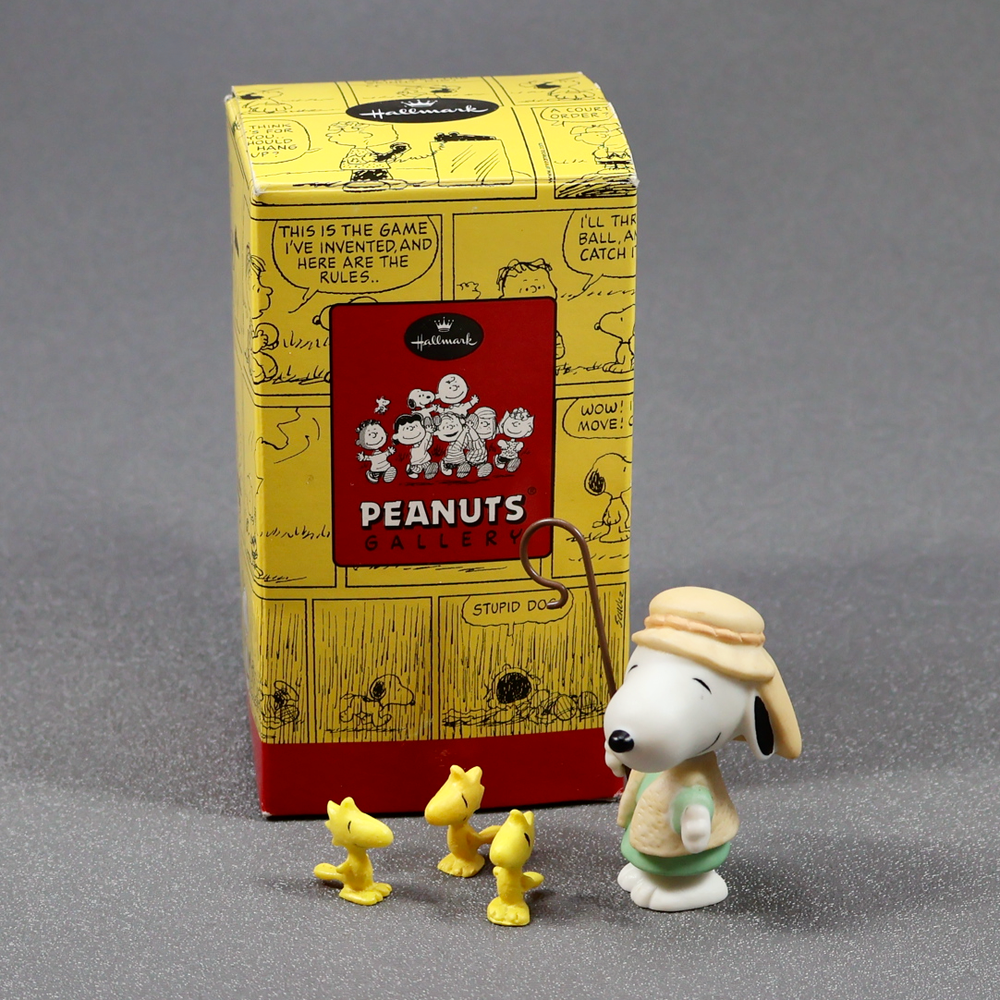 Hallmark 2001 Peanuts Nativity Snoopy and Woodstock Shepherd Flock