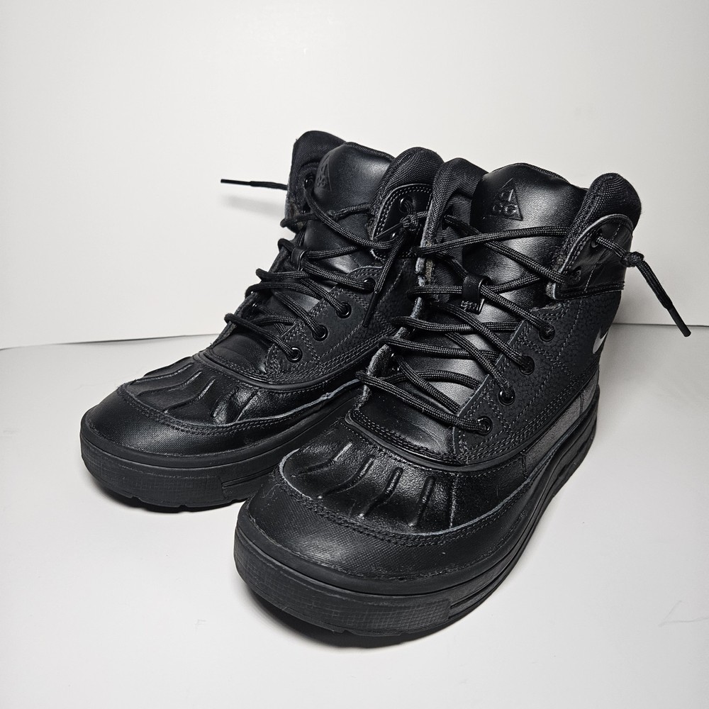 Nike ACG Woodside Waterproof Boots Black Size 5Y EUC 524872-004