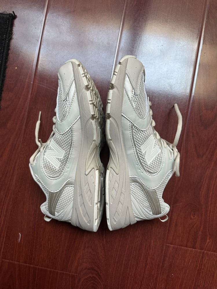 New Balance 530 Sneakers in Bone White