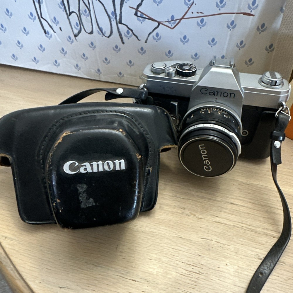 Canon TL QL  35mm SLR Film Camera with 35 mm lens